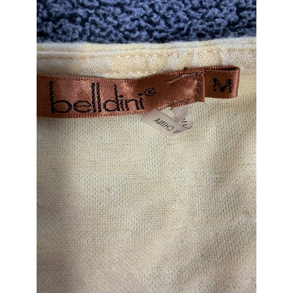 Belldini Pleated Flutter Sleeve Top Womens‎ Medium Yellow Jacquard Lace V-Neck - Picture 5 of 9